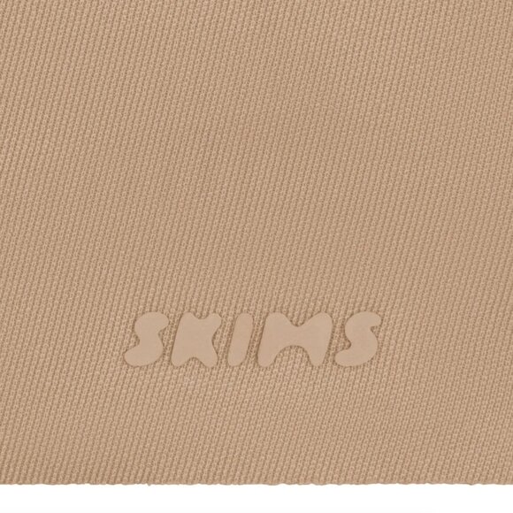 Skims Ultimate Body Push-Up Butt Enhancing Padded Mid-Thigh Bodysuit - Picture 7 of 13